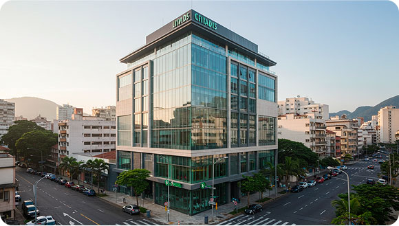 Featured image for “Tipos De Coberturas E Telhas Para Galpão — Qual É A Melhor Opção Para Sua Empresa?”